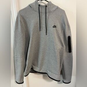 Nike Men's Sportswear Tech Fleece Pullover Hoodie